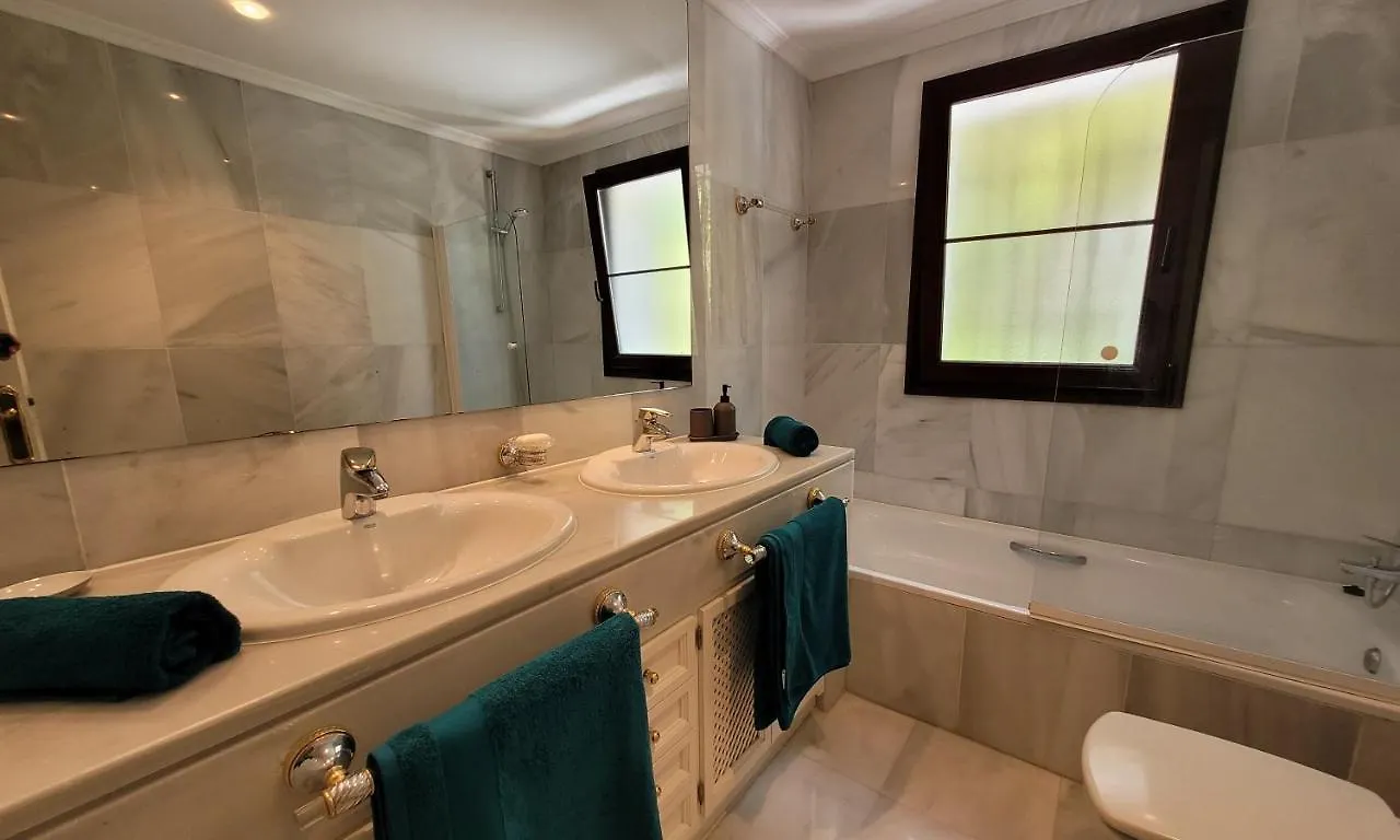 Bed and breakfast Beach And Golf Resort La Perla Miguel Adults Only Marbella